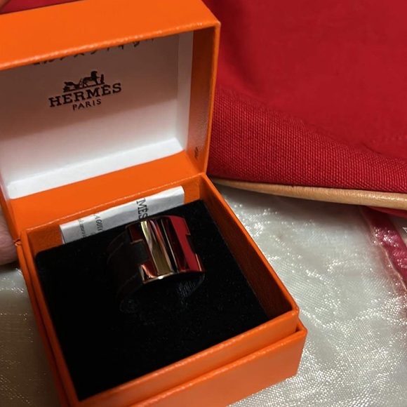 Hermes Black Lurie Leather Ring - Picture 2 of 14